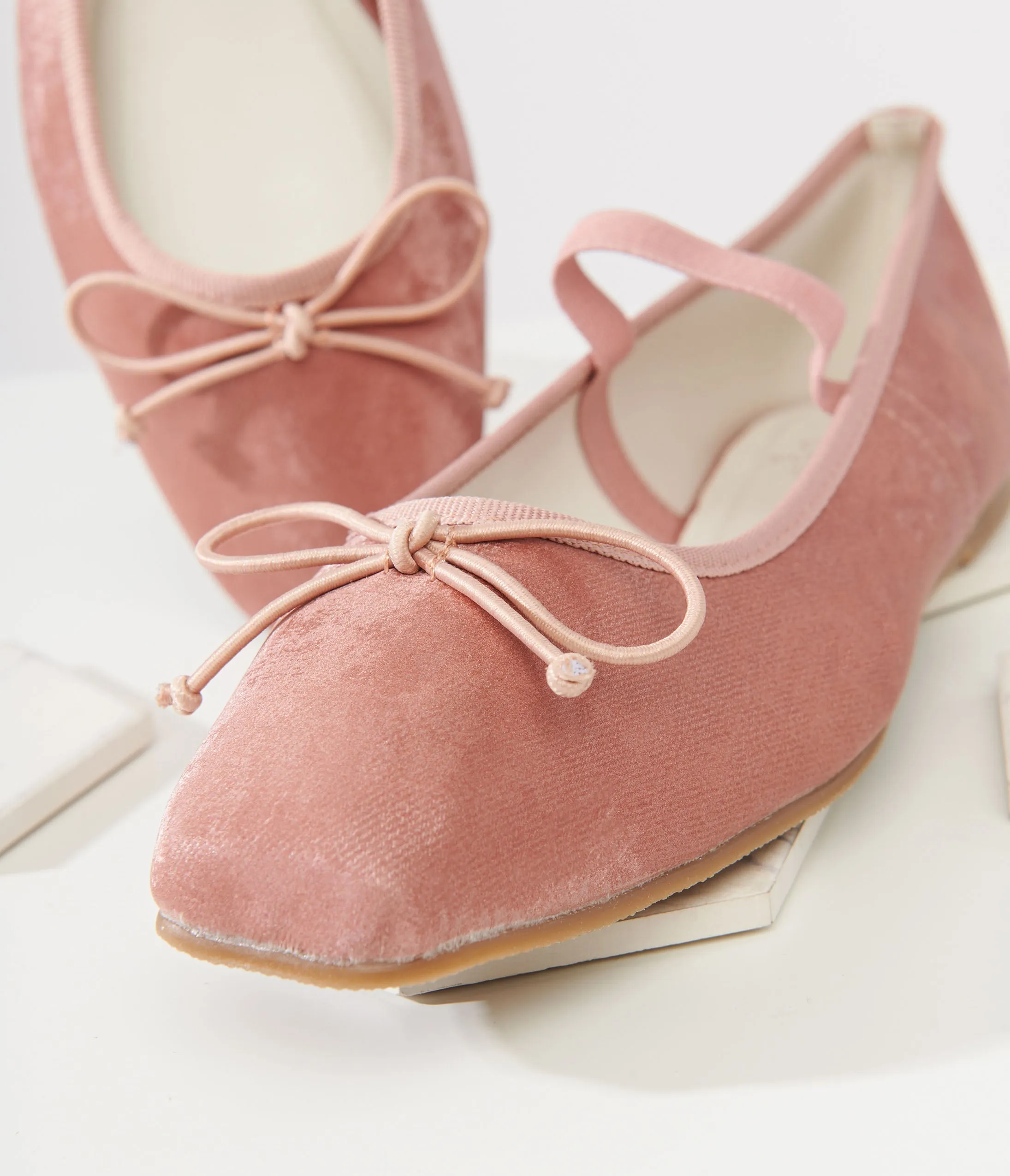 1960s pink bow ballet flats