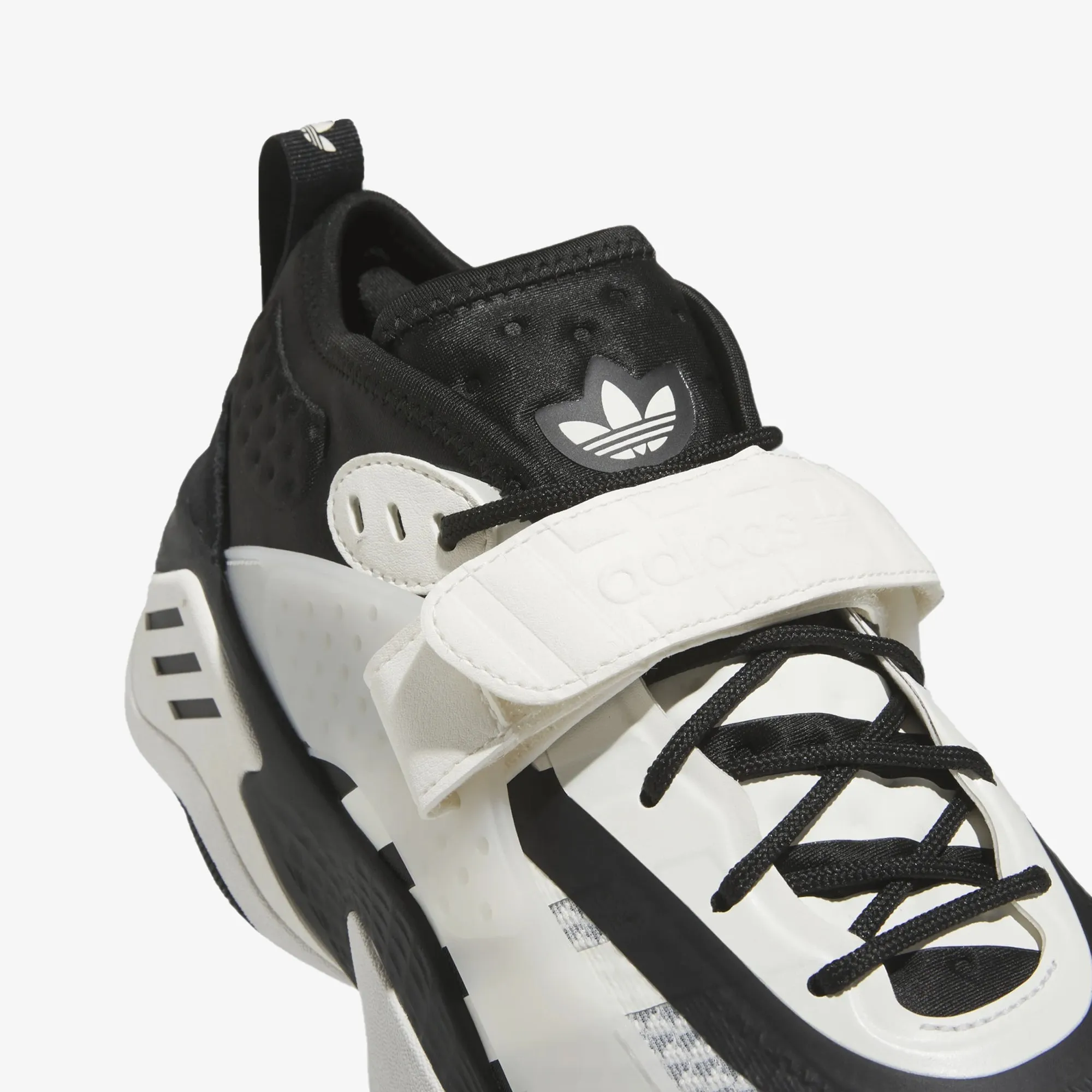 Core White Core Black Streetball III