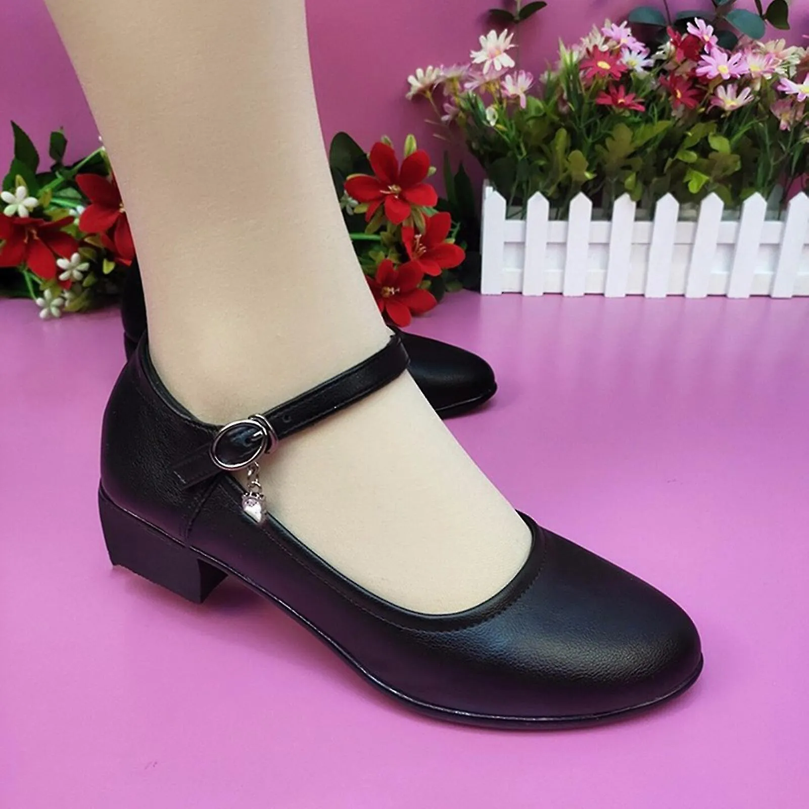 Elderly Casual Leather Shoes Non-slipped Solid Color Shoes Suitable For Going Beach Side Wear