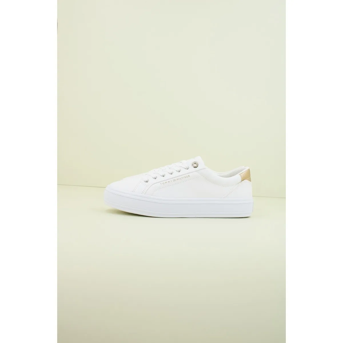 ESSENTIAL VULC CANVAS SNEAKER