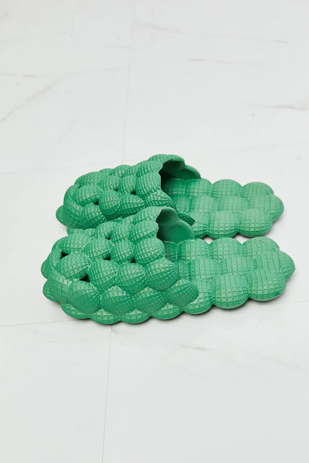 Green Laid Back Bubble Slides by NOOK JOI