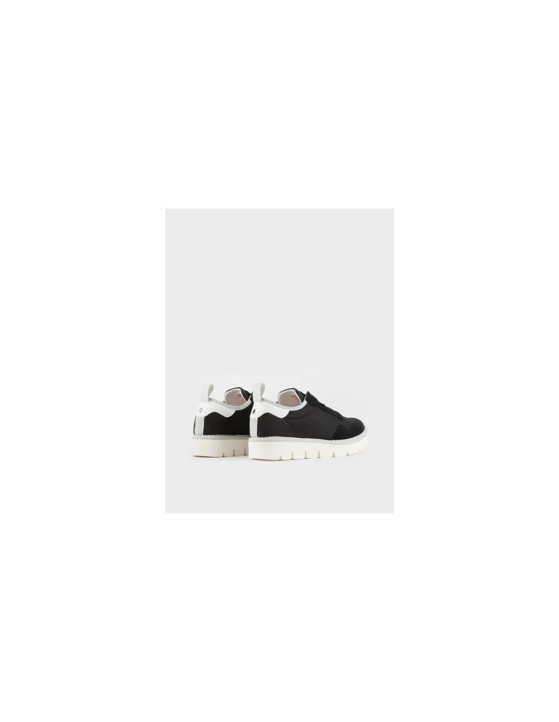 P05 Slip-On Negro