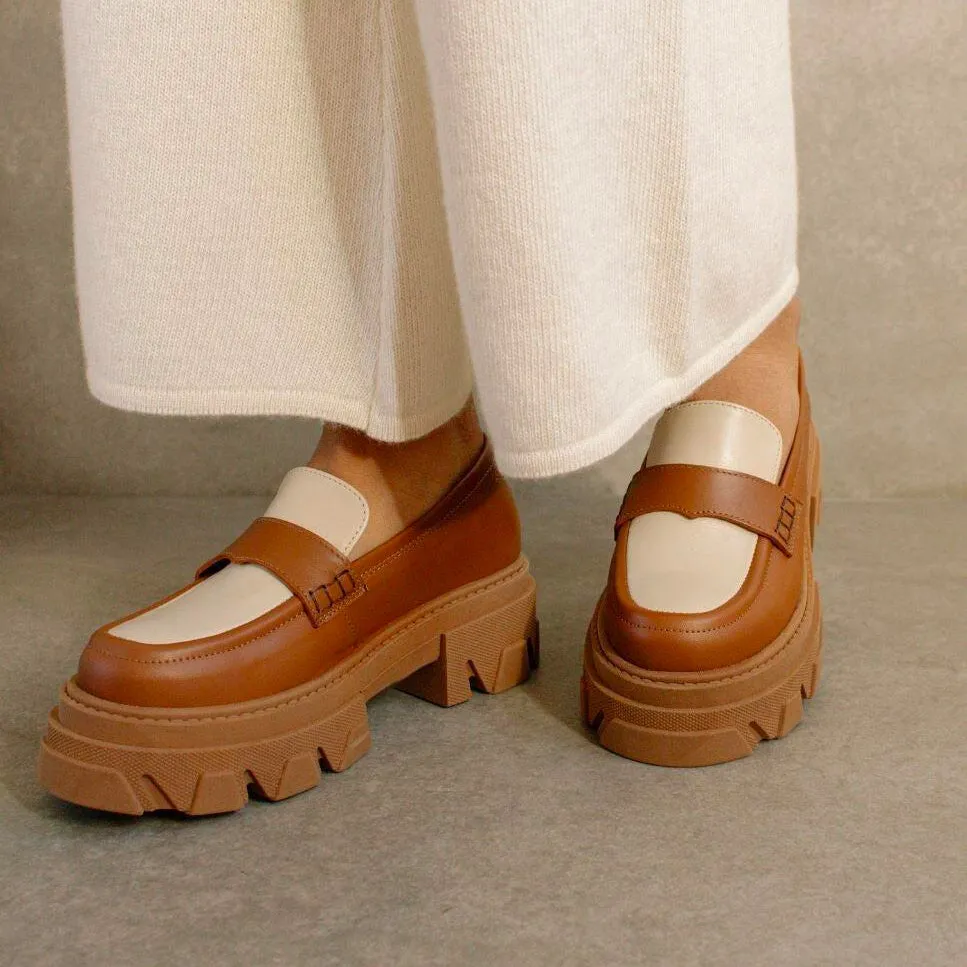 Trailblazer Loafers in Tan Ivory