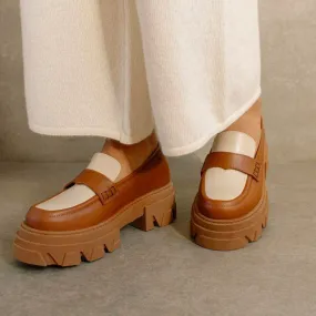 Trailblazer Loafers in Tan Ivory